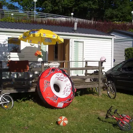 Beau-rivage Du Lac De Pareloup Salles-Curan