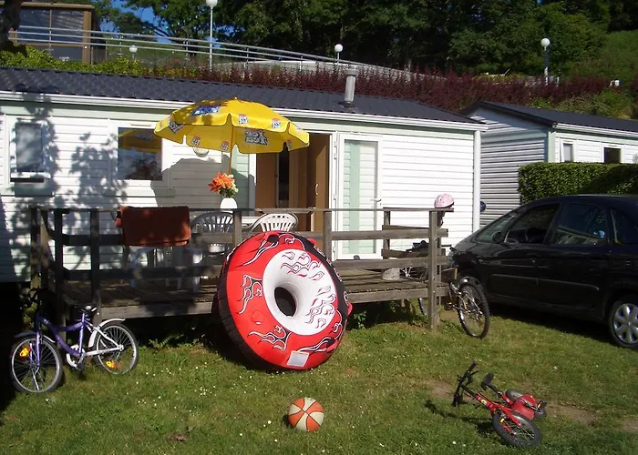 Beau-rivage Du Lac De Pareloup Salles-Curan